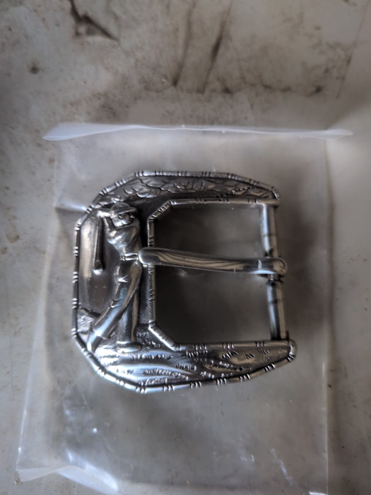 Vintage 1998 Unisex Decorative Belt Buckle