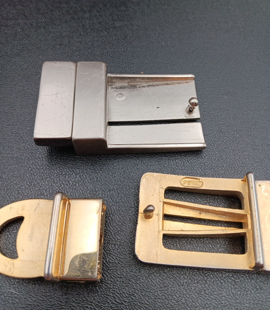 Mixed Lot of 6 Vintage Designer Men&rsquo;s Belt Buckles Silver/Gold Tone