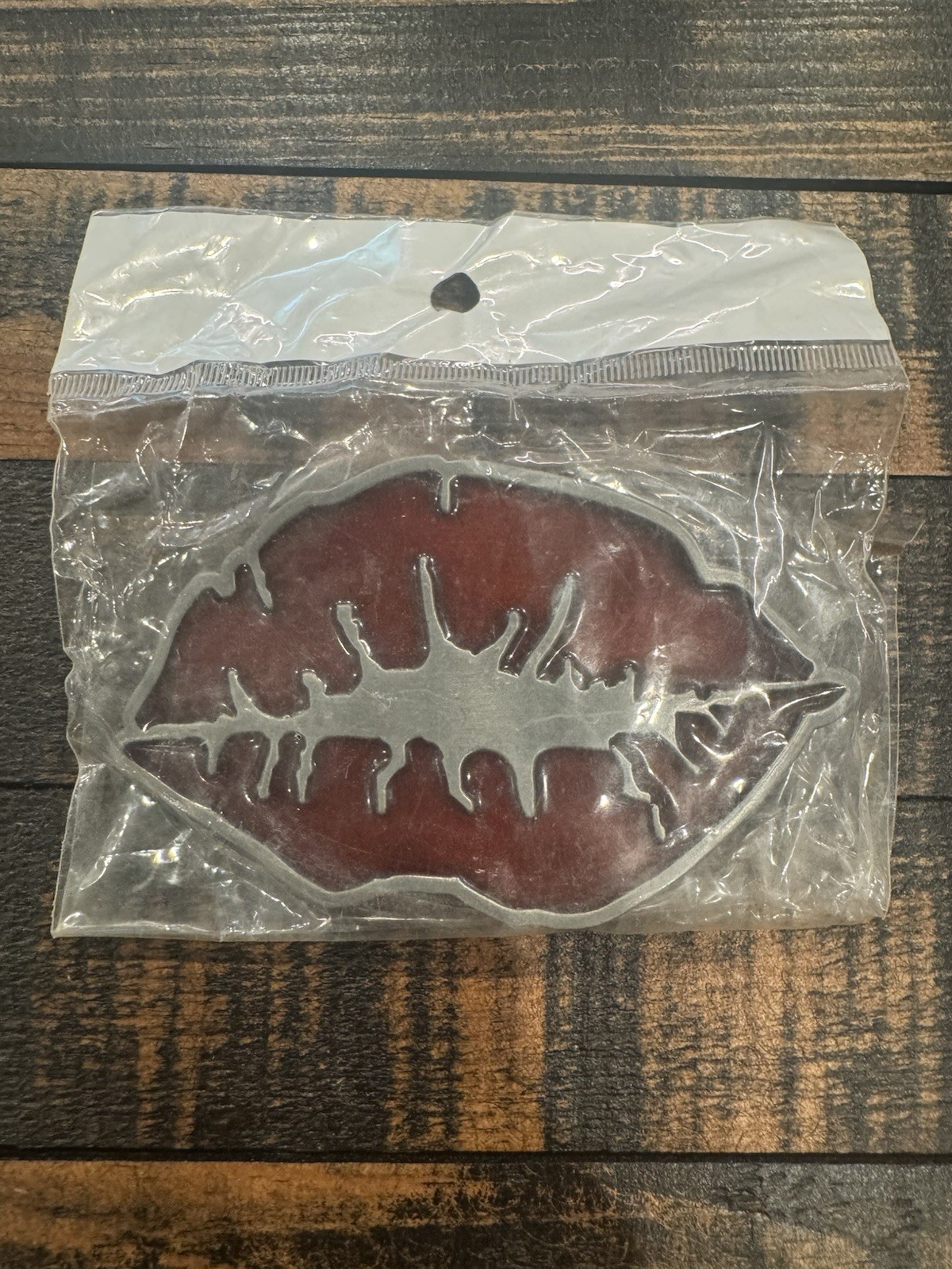 Red Lipstick Kiss Pucker Smooch Novelty Great American Products Belt Buckle