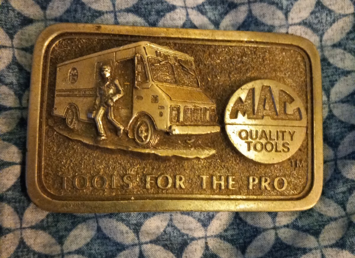 Mens MAC TOOLS belt buckle