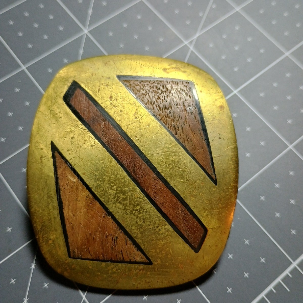 Buckle: Vintage Solid Brass With Wood Inlay.