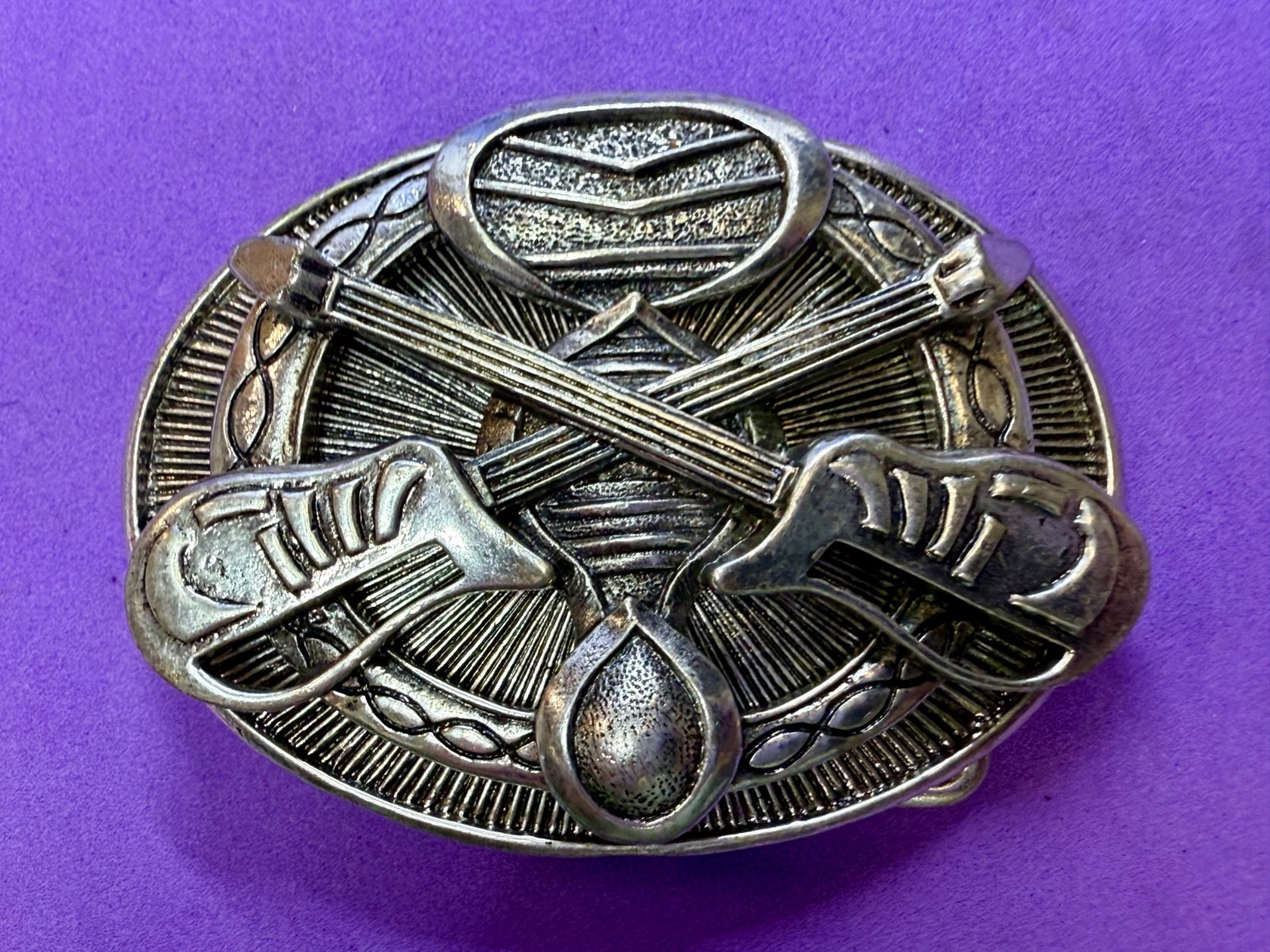 Crossed Sword&rsquo;s Weapon Gothic Punk Vibe Silver Color Silver Dagger Belt Buckle