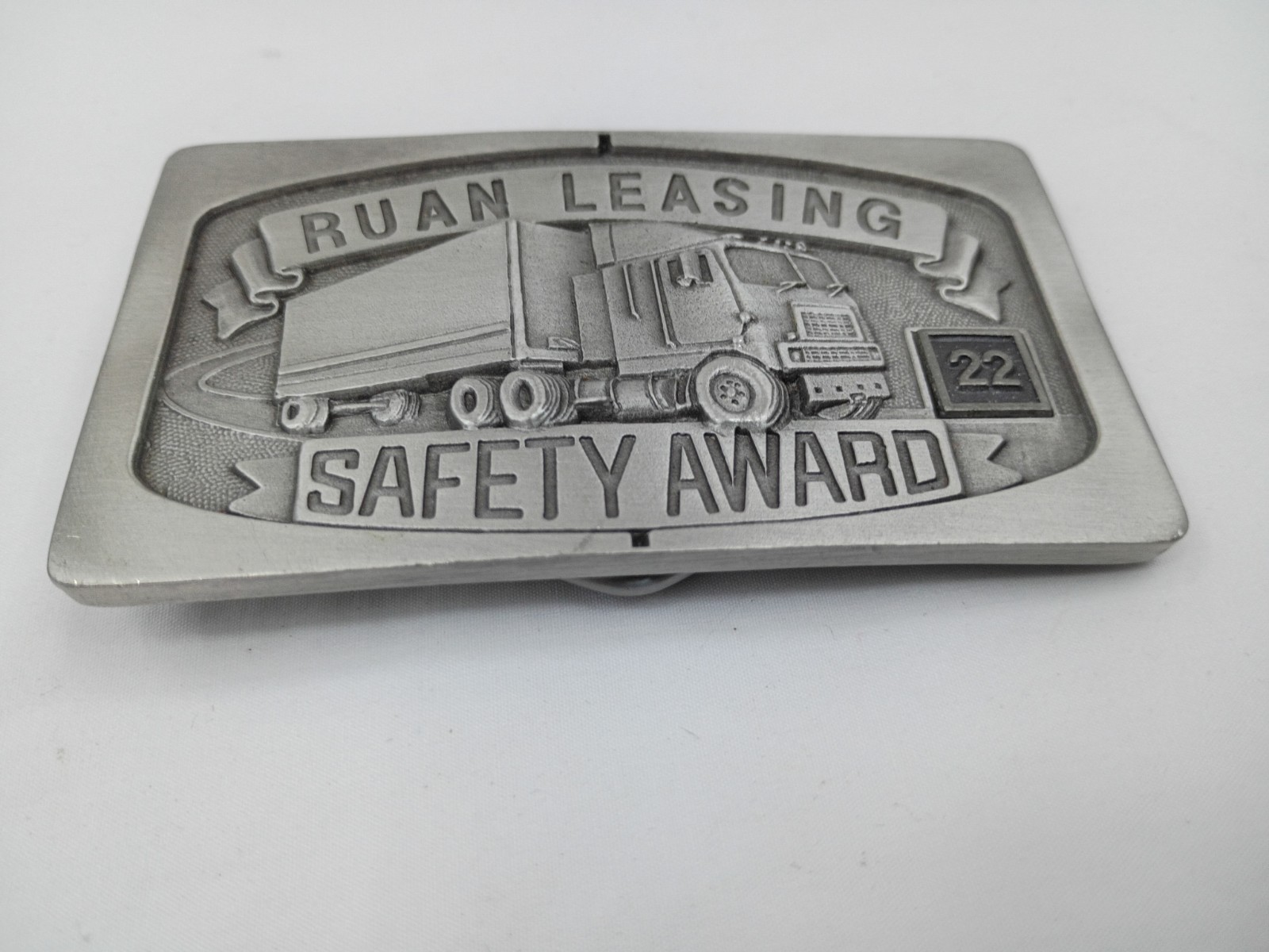 Vintage Ruan Semi Trucking Pewter Belt Buckle Made in USA Year Safety Award « 22 »