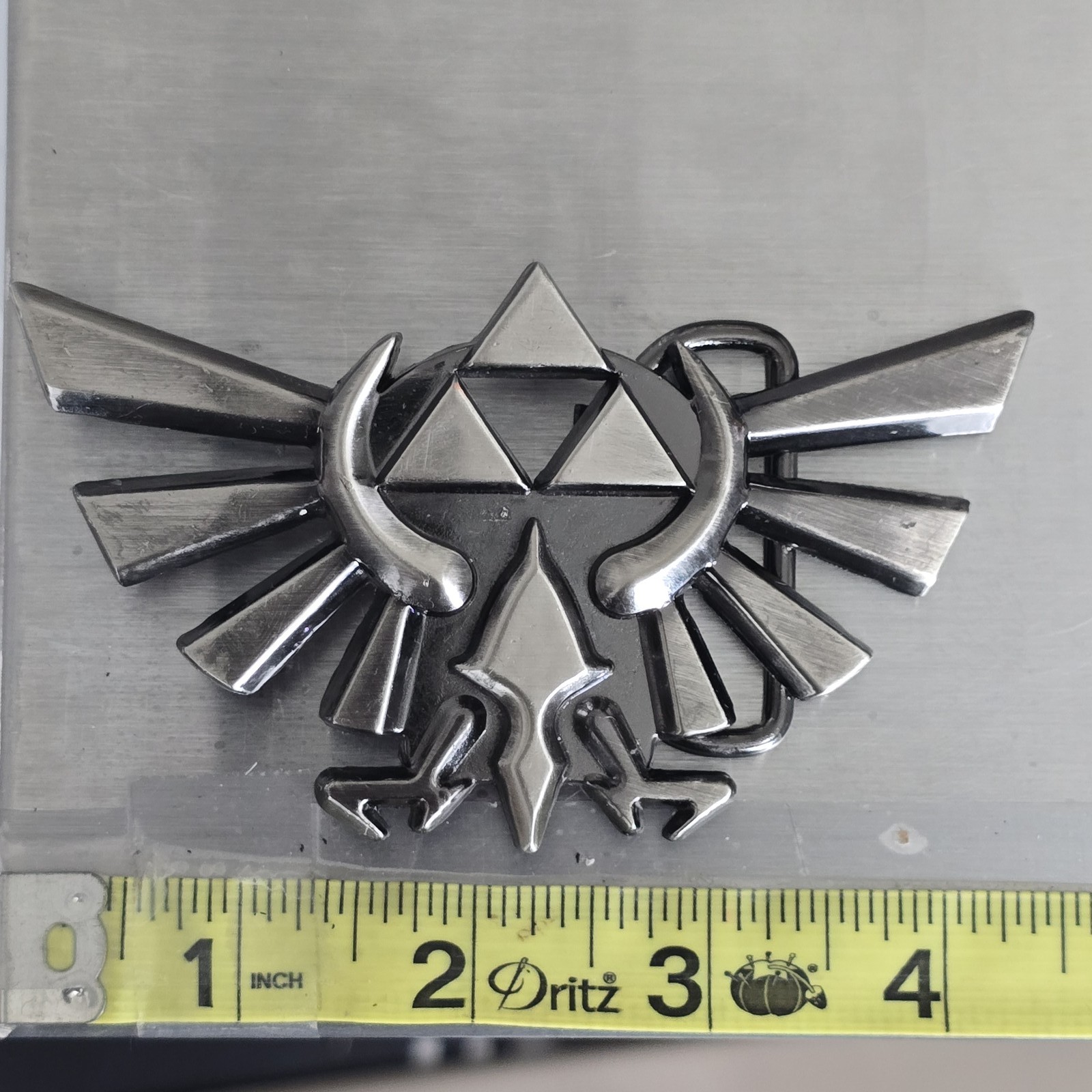 Legend of Zelda Hylian Crest Belt Buckle Men&rsquo;s Silver Pewter Gaming Fan Gift