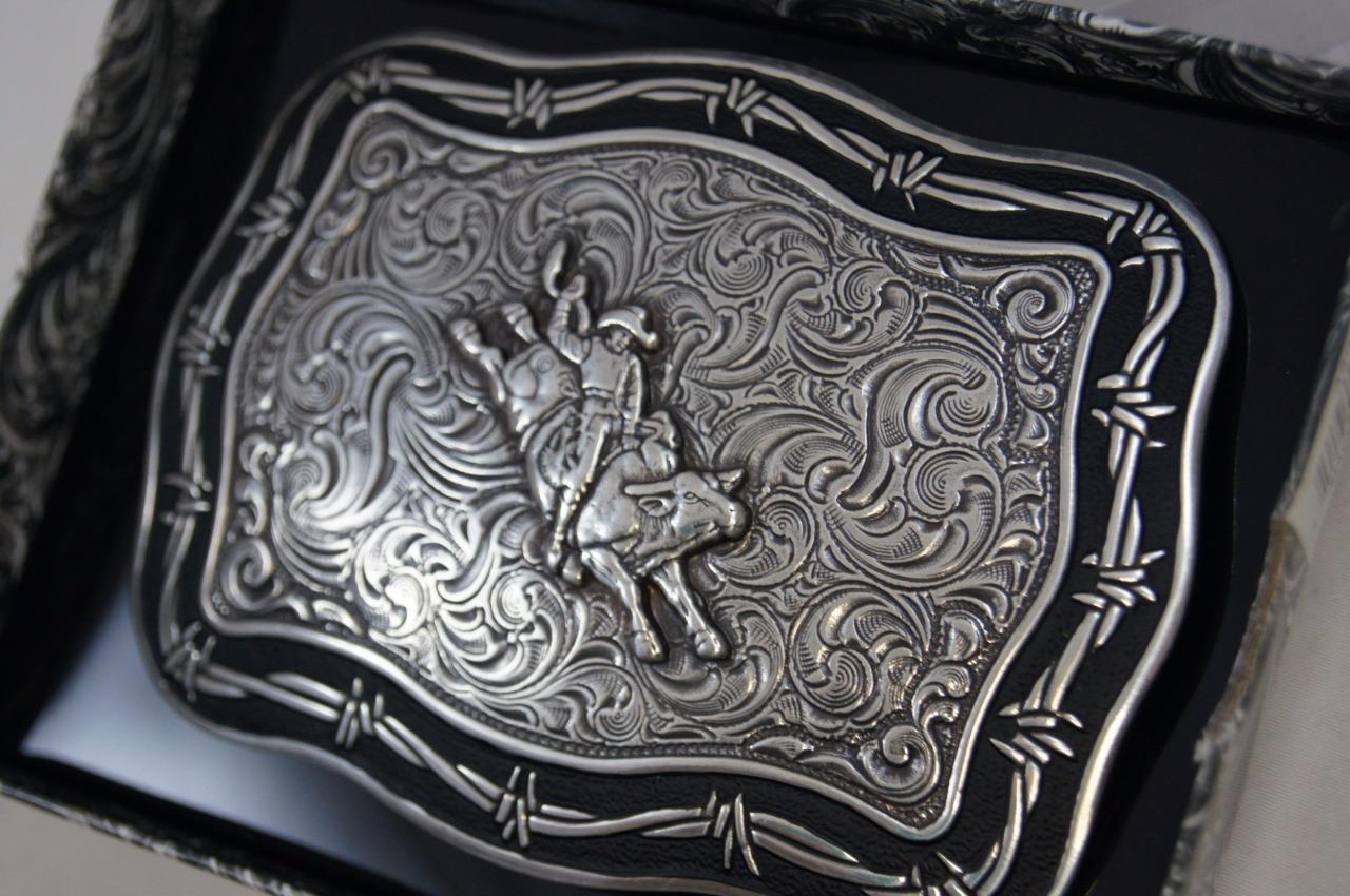 CRUMRINE Belt Buckle BULL RIDER Barbed Wire border M & F Western cowboy 38028