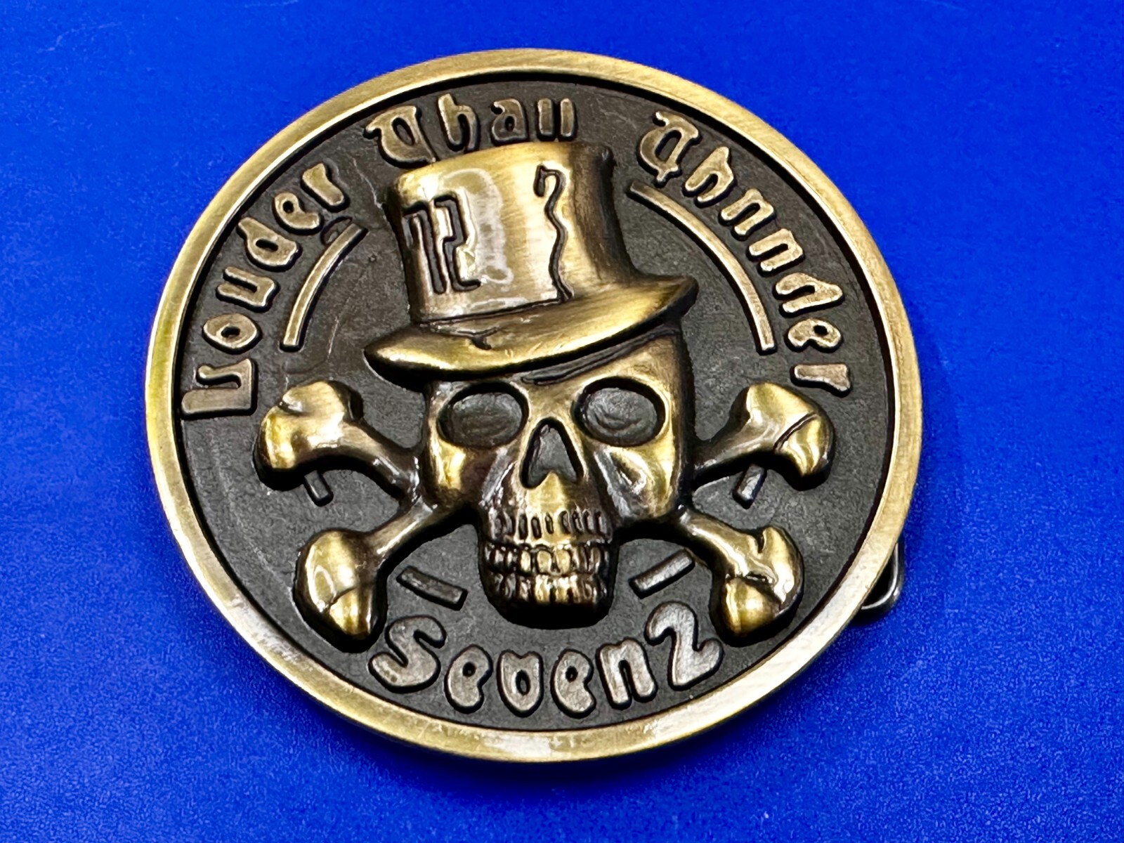Louder Than Thunder Seven 2 Skull Head Hat Crossbones Gothic Punk Belt Buckle