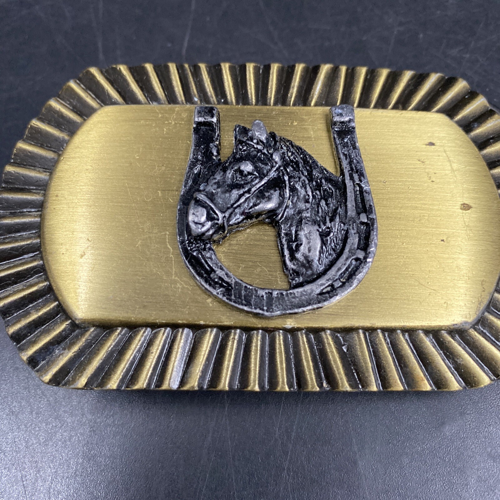 Vintage Texture Brass Horse Head Horseshoe Wetsern Belt Buckle Equestrian
