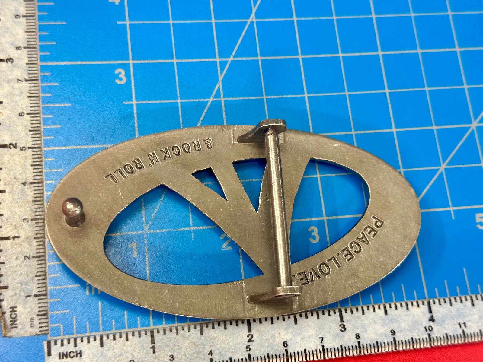 2OH Cutout gold color Vintage belt buckle – Peace love & Rock & Roll