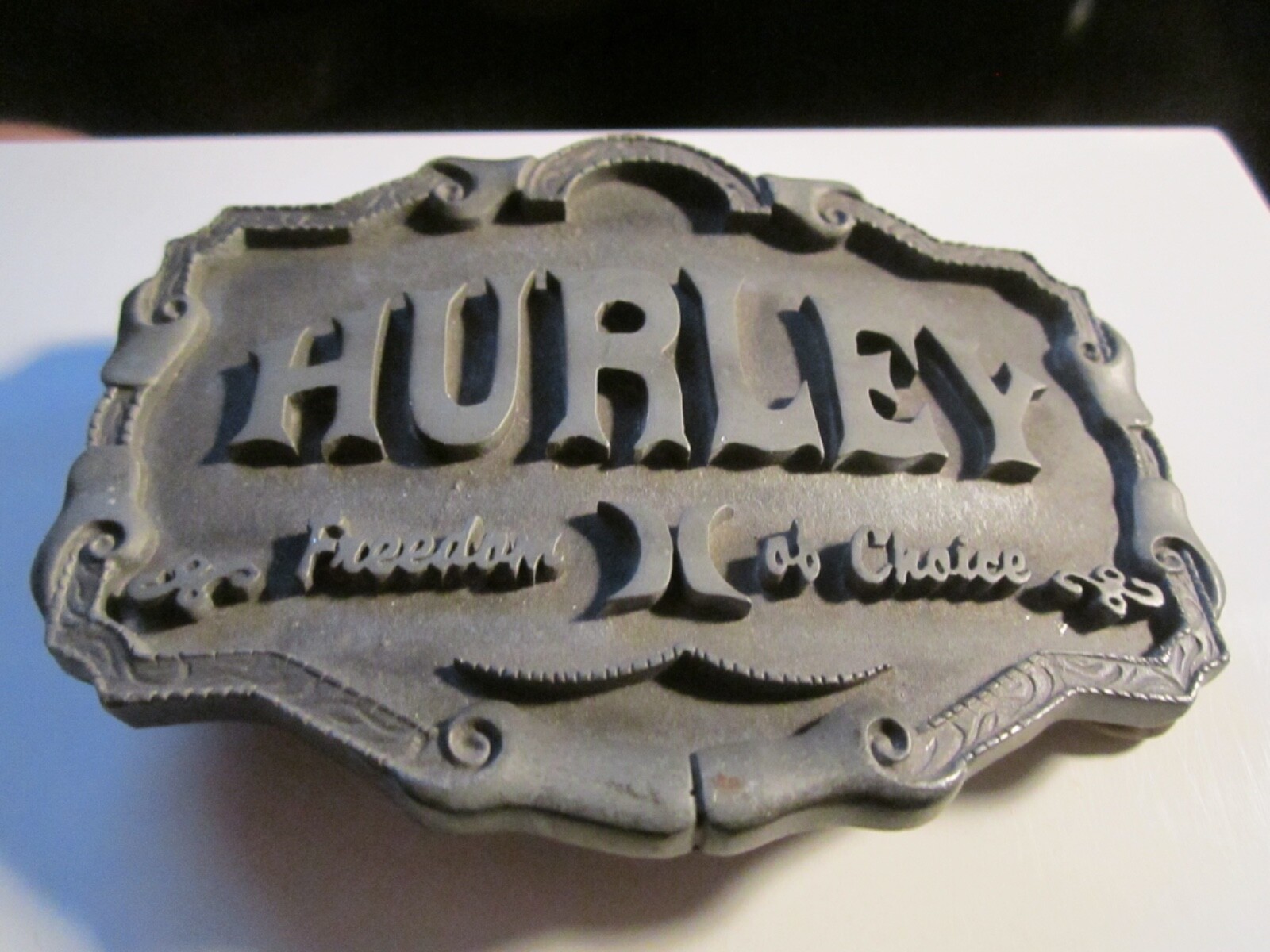 VINTAGE HURLEY FREEDOM OF CHOICE BELT BUCKLE – GW-13