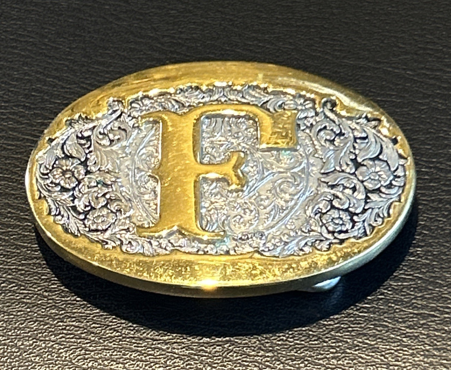 Cowboy Rodeo Western Metal Belt Buckle Letter « F » 2.5&Prime; x 1.2&Prime; Gold & Silver Tone