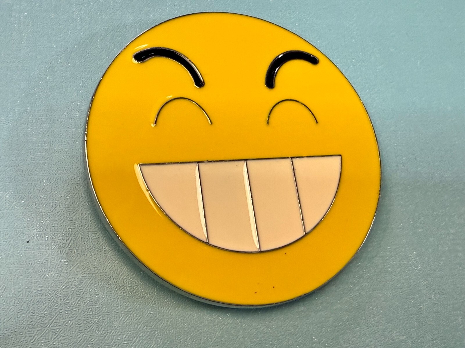 Grinning Smiley Face Yellow Emoji Funny Cool Novelty Round Large Belt Buckle