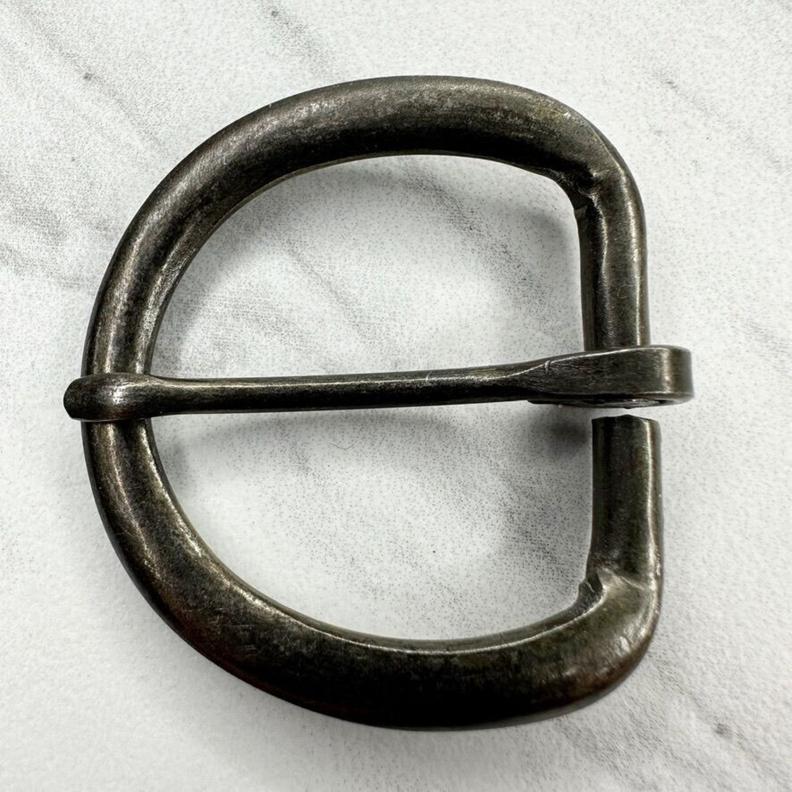Rounded Dark Silver Tone Simple Basic Belt Buckle