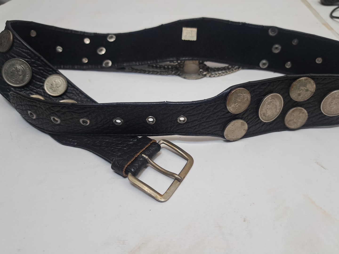 VTG ARGENTINIAN GAUCHO COWBOY MOTORCYCLE KIDNEY LEATHER HORSE COIN BELT 34-38 In
