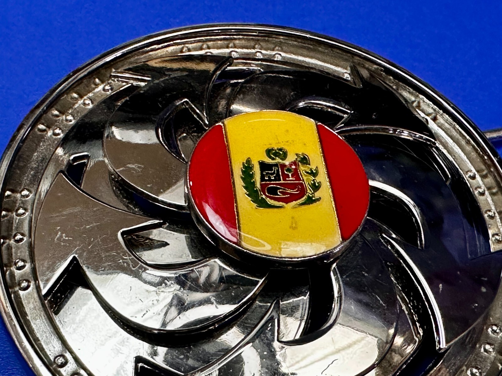 Spinning Centered Peru Flag Yellow & Red Spinner Round Silver Color Belt Buckle