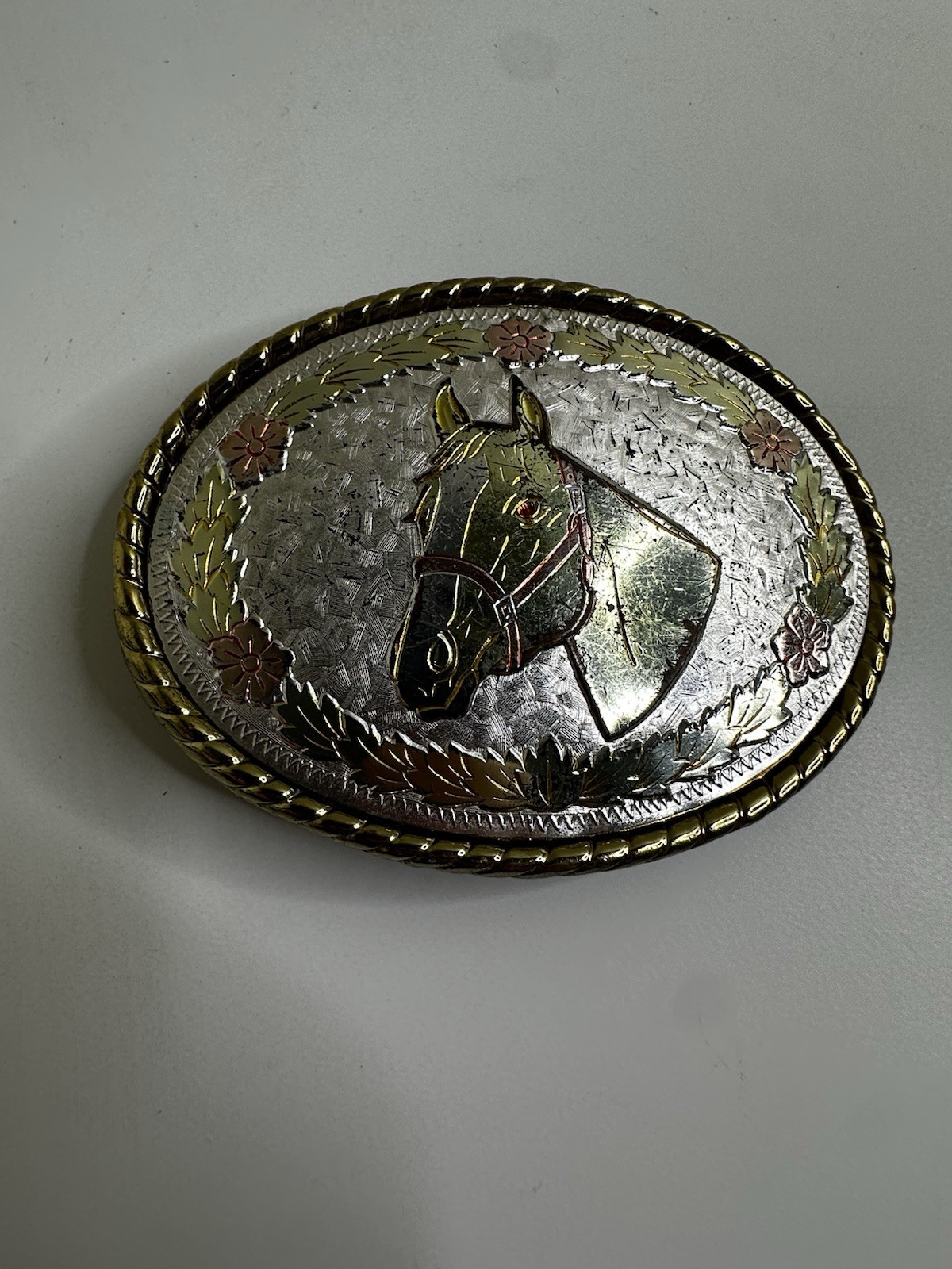 VINTAGE SILVER PLATED HORSE THEME BELT BUCKLE Western Tri Color ROSE AND YELLOW