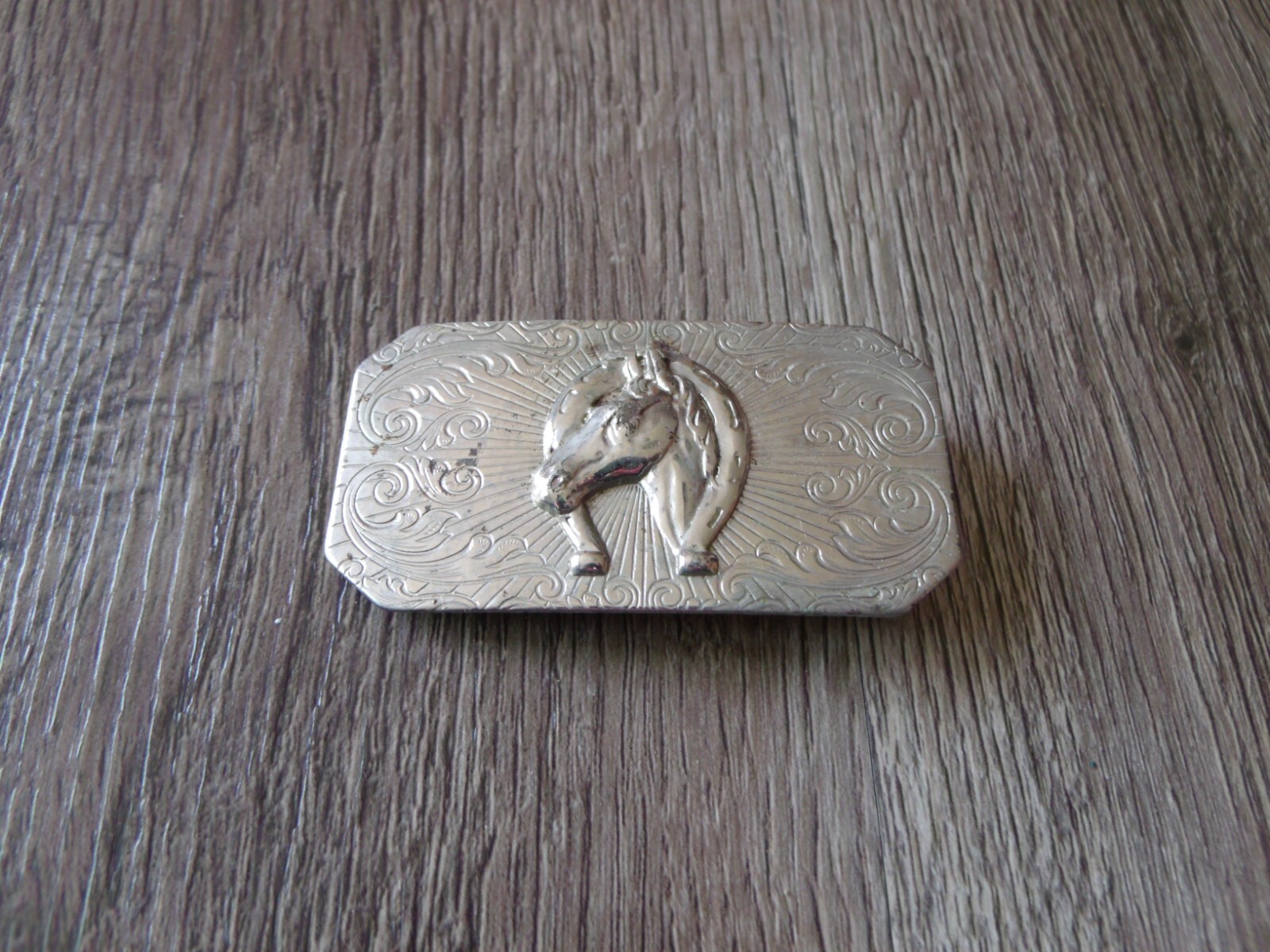 COLLECTIBLE SILVER TONE HORSE HEAD HORSESHOE BELT BUCKLE