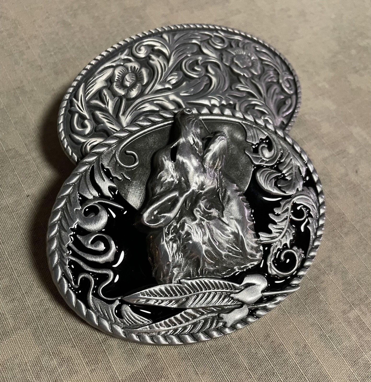Set of 2 Landsun Western Belt Buckles, Howling Wolf And Floral Design NWB