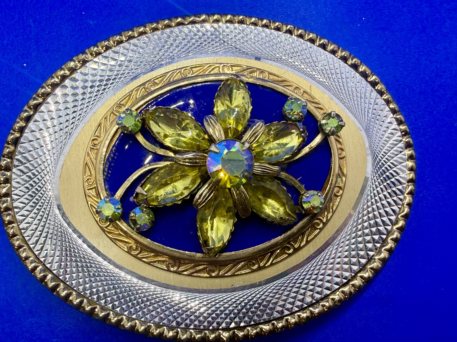 Flower Rhinestone Accented Floral Theme Etched Artisan Ladies Belt Buckle W USA