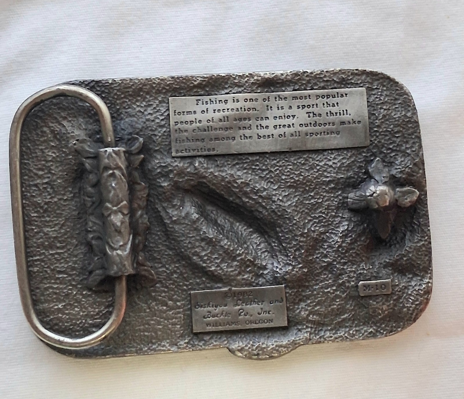 Vtg 1982 Siskiyou Pewter Belt Buckle 3D Fishing Scene Fisherman Forest Geese