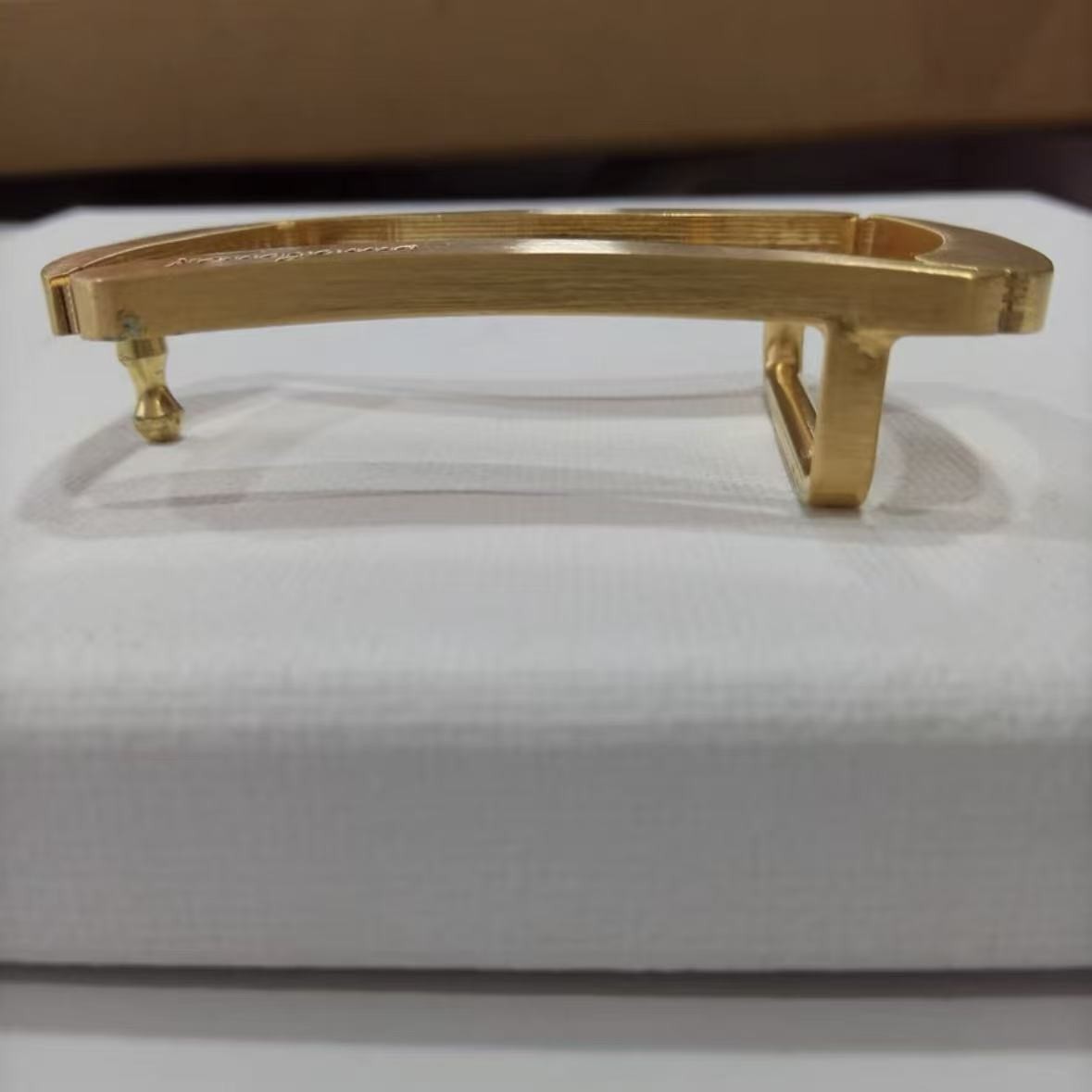Ferragamo Men&rsquo;s Classic Gold Brushed Copper Belt Buckle fits 3.5cm wide Belts