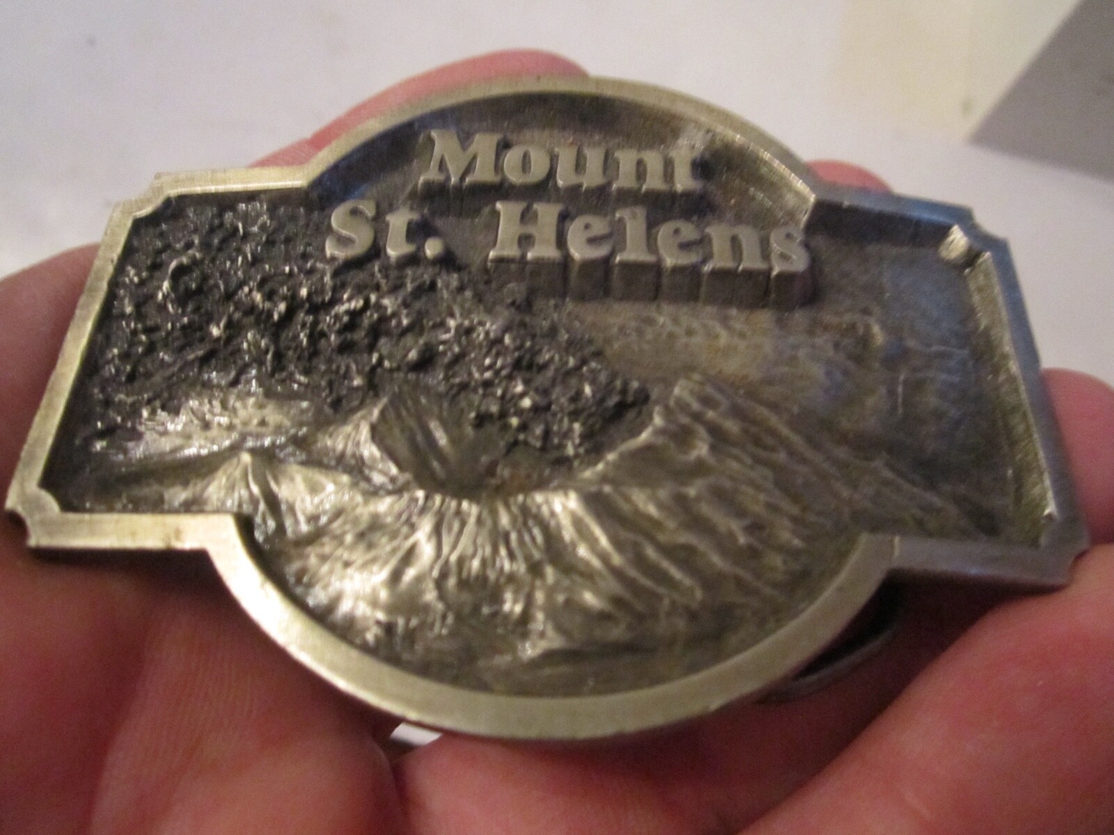1980 MOUNT ST HELENS BELT BUCKLE – HEAVY METAL – GW13