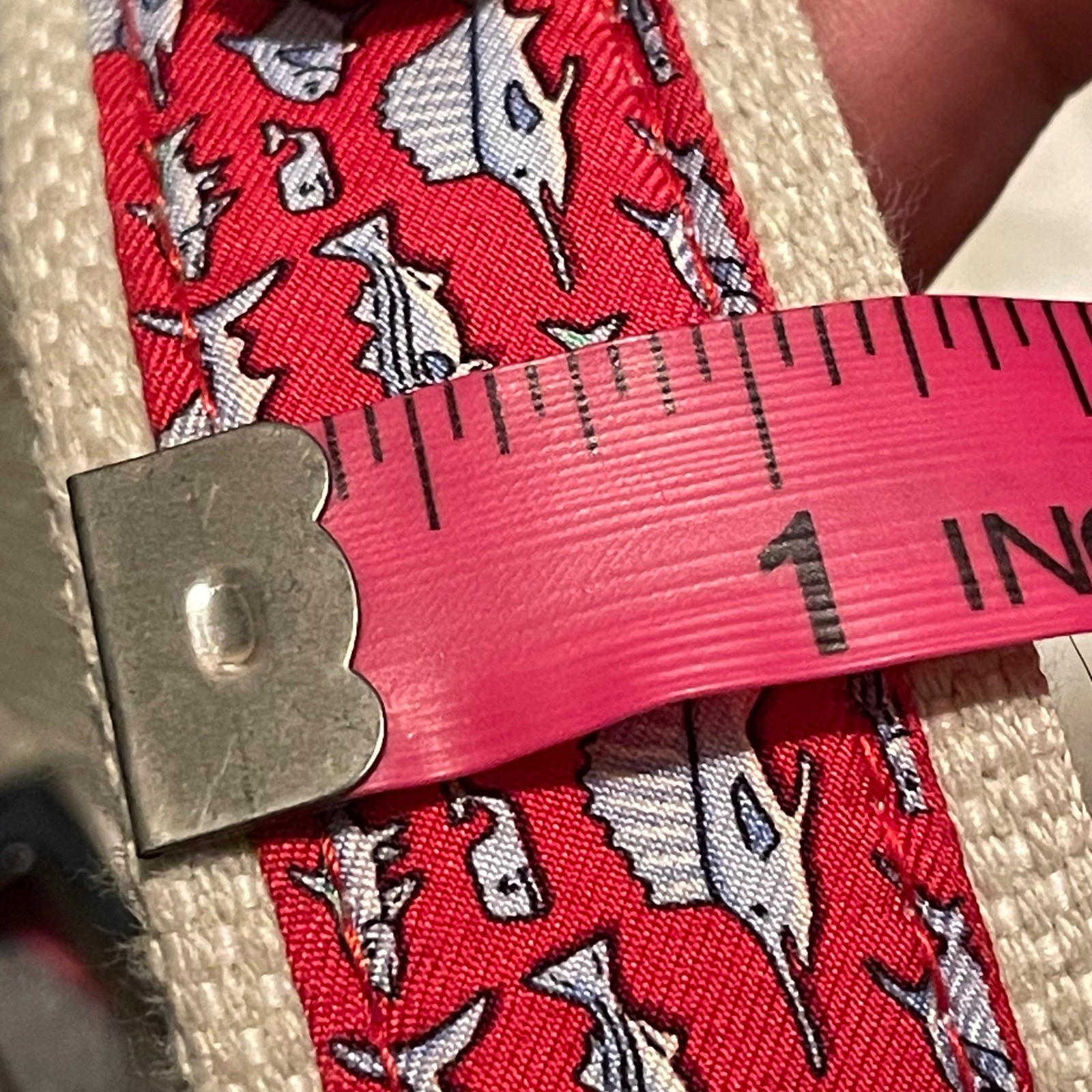 Vineyard Vines Shep & Ian 34 red fish print on silk cotton canvas brass buckle