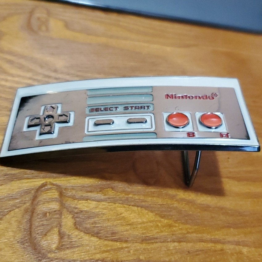 Nintendo Controller Belt Buckle Metal Collectible Accessory Statement Gaming HTF