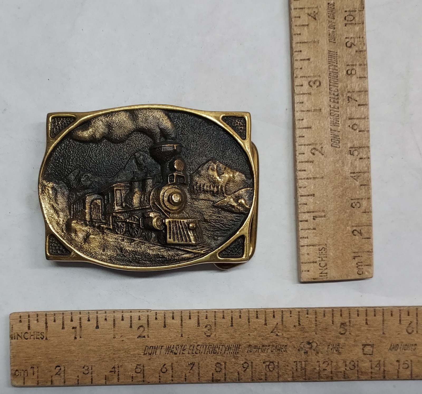 TRAIN / LOCOMOTIVE – #d – HERITAGE MINT – Belt BUCKLE – listing #8994