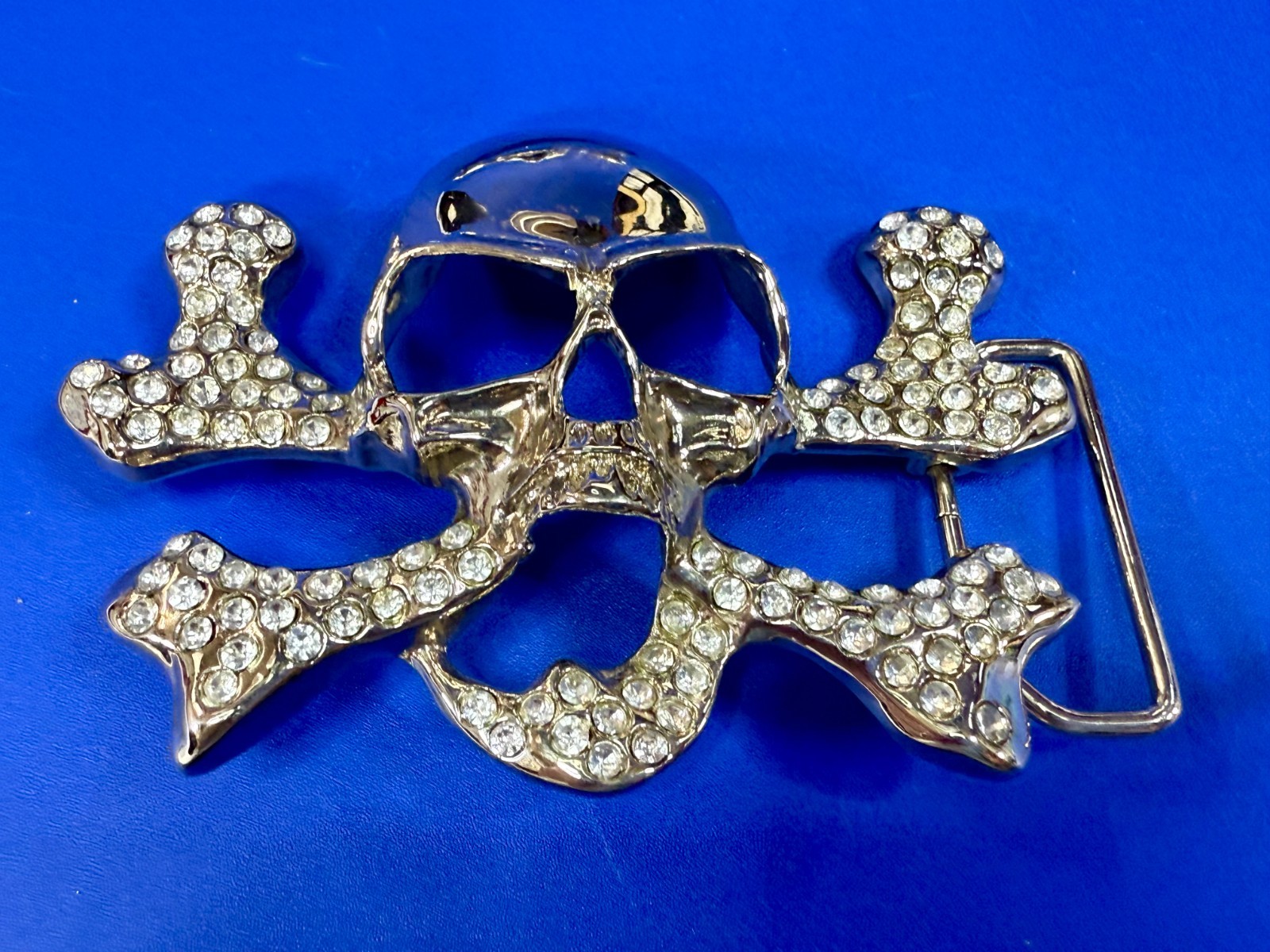 Skull and Crossbones – Clear Rhinestone Covered Cutout Gothic Punk Belt Buckle
