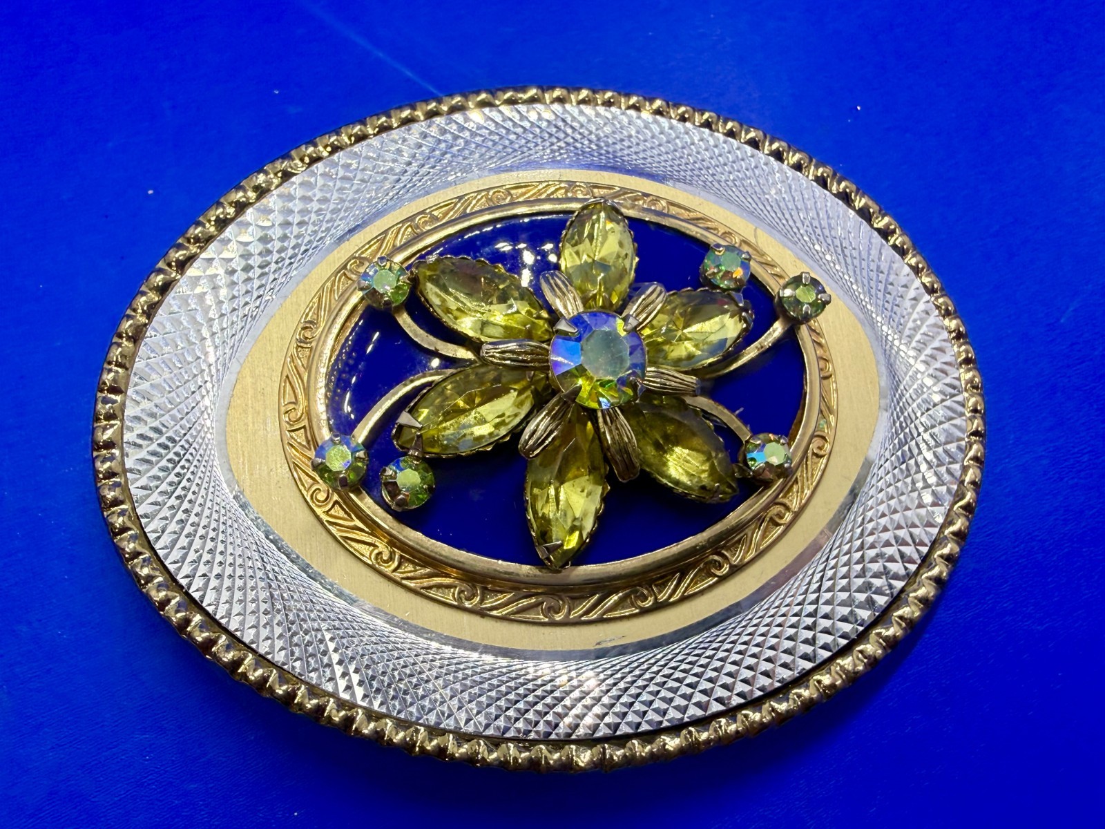 Flower Rhinestone Accented Floral Theme Etched Artisan Ladies Belt Buckle W USA