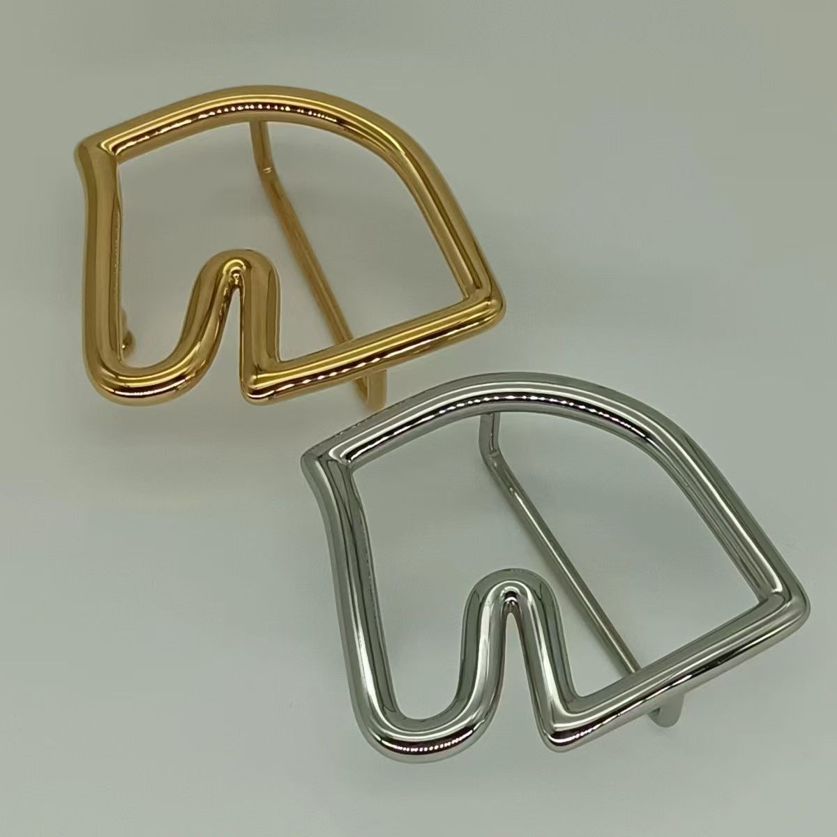 Fashionable golden horsehead buckle men&rsquo;s and women&rsquo;s belt buckle
