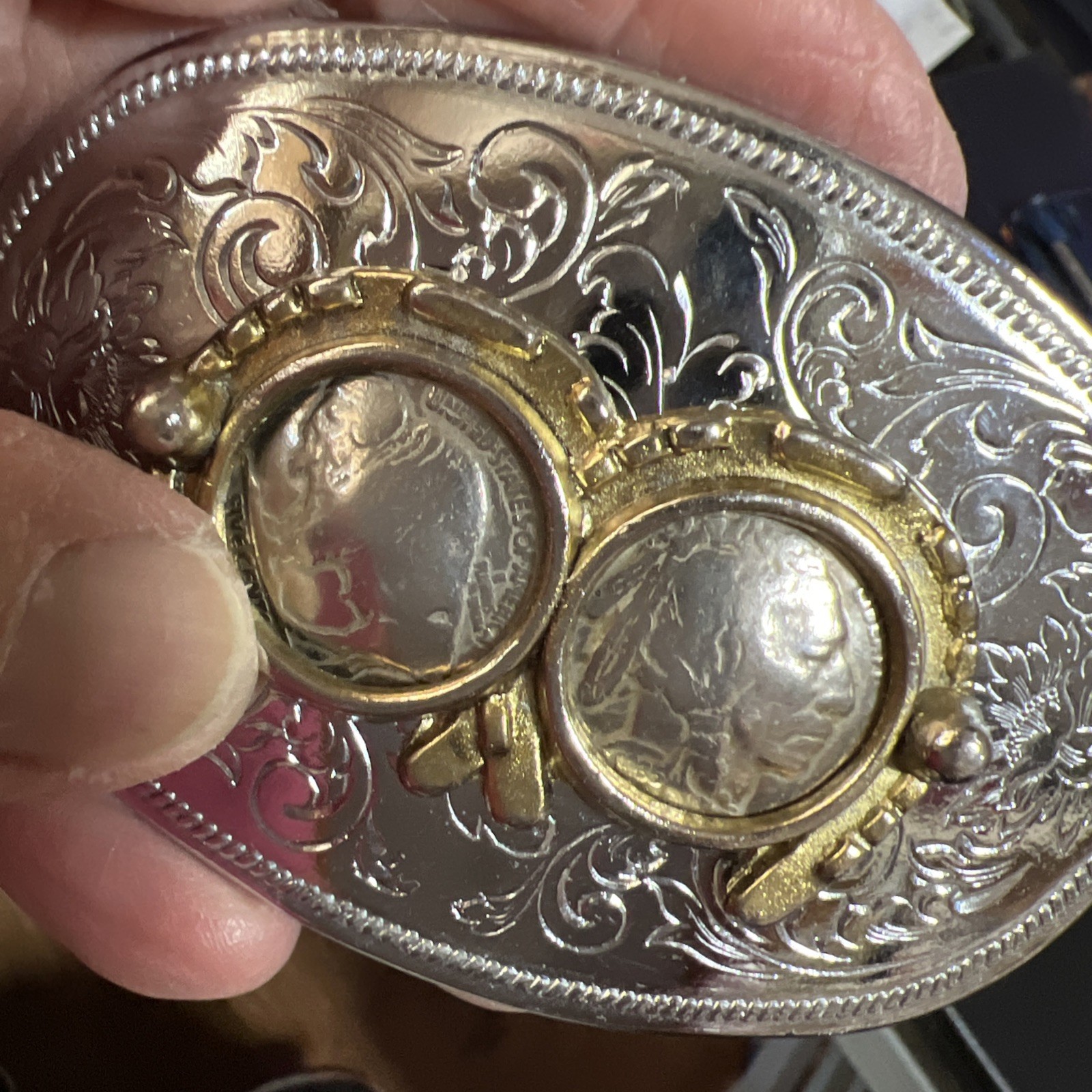 Buffalo Nickel Native American Head Belt Buckle Horse Shoes Silver, Gold Color