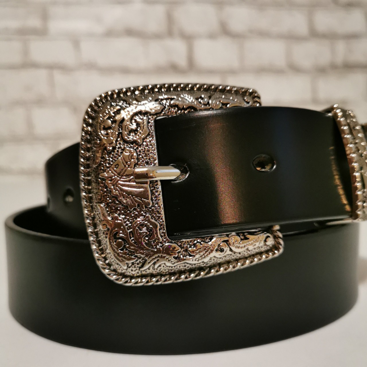 Western Cowboy Belt Buckle: Silver Horse Ornament, 1.5 inch