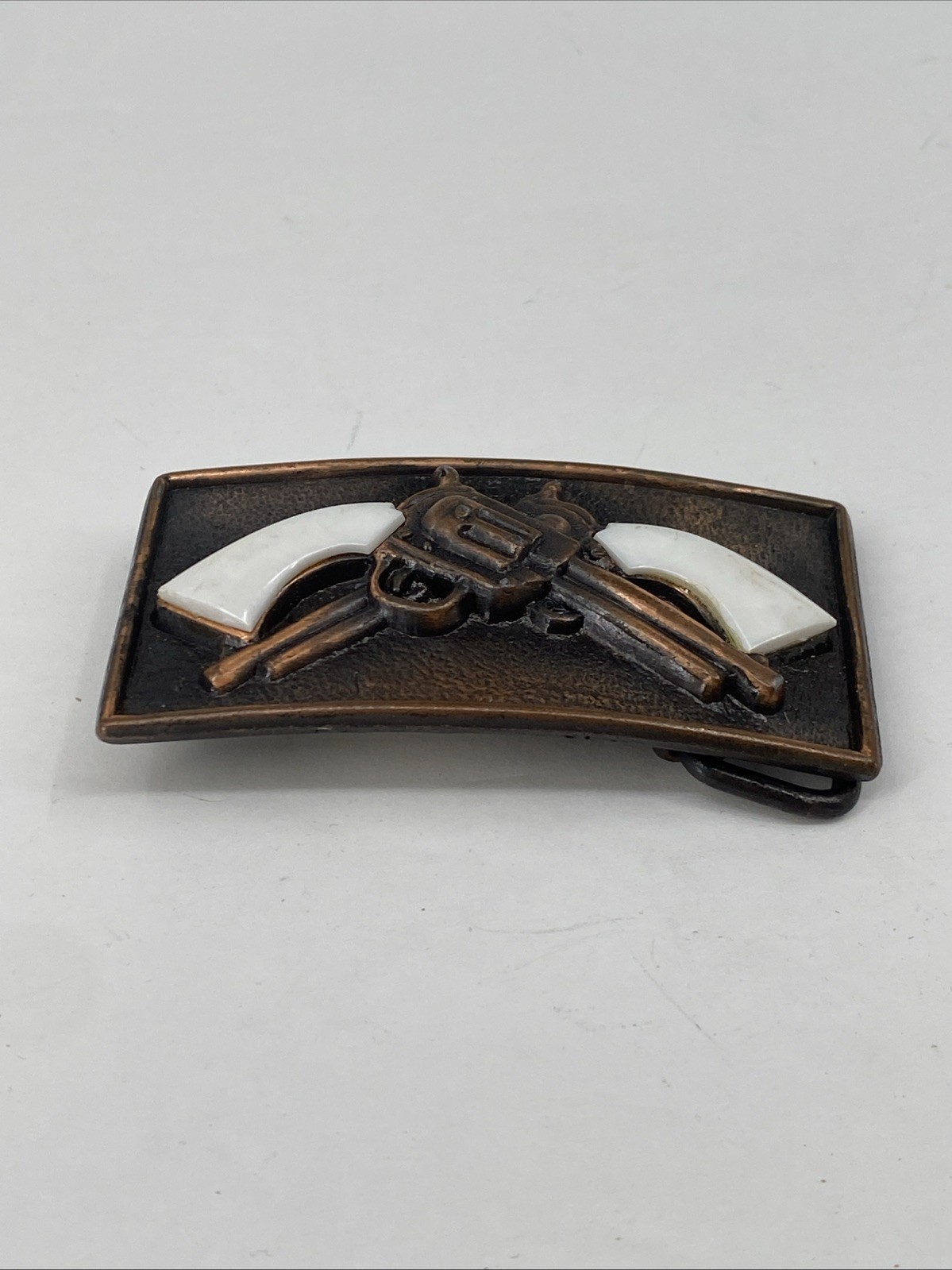 Copper Color Western 3&Prime; Belt Buckle Revolver Guns Rodeo Cowboy Cowgirl Unisex