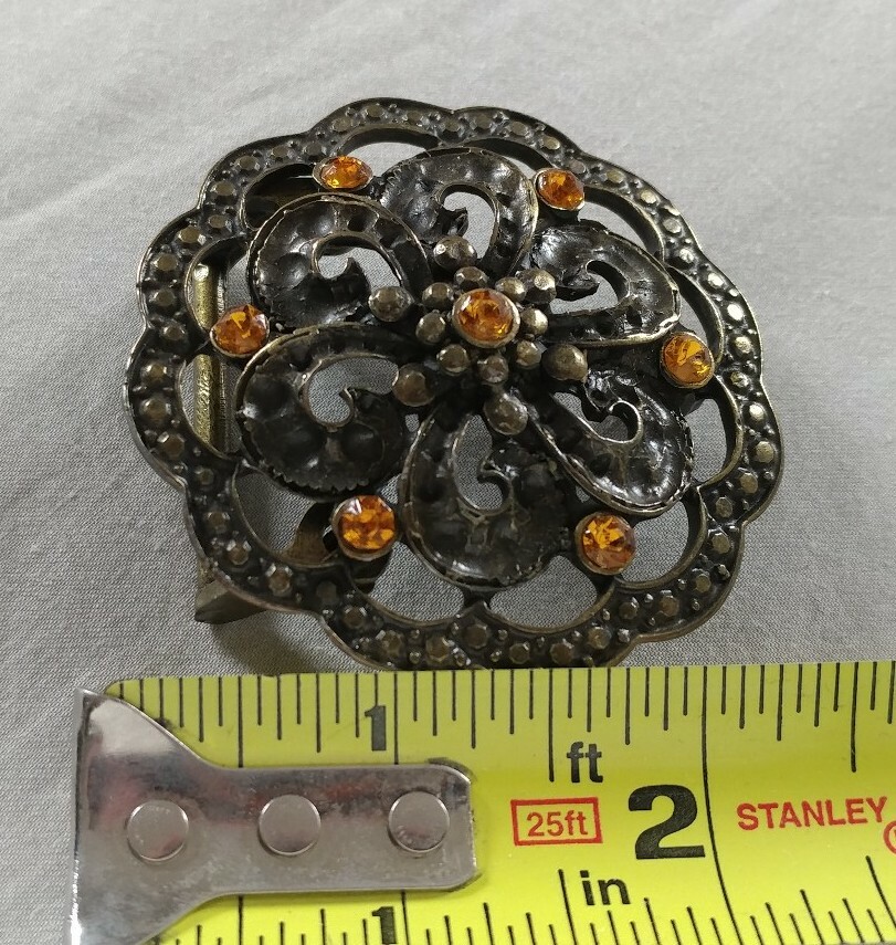 FLOWER FLORAL BRASS TONED WHORLS DECORATIVE ORANGE RHINESTONE CUTOUT BELT BUCKLE