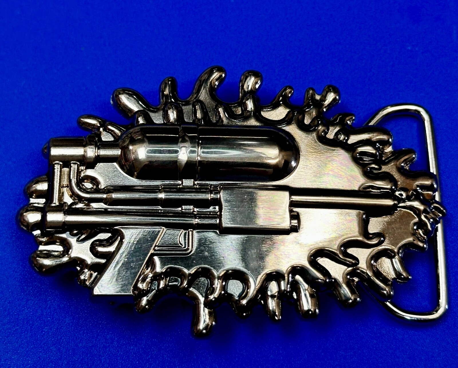 Water Squirt Gun – Alien Martian Shooter! Silver color 2005 SMC Gun Belt Buckle