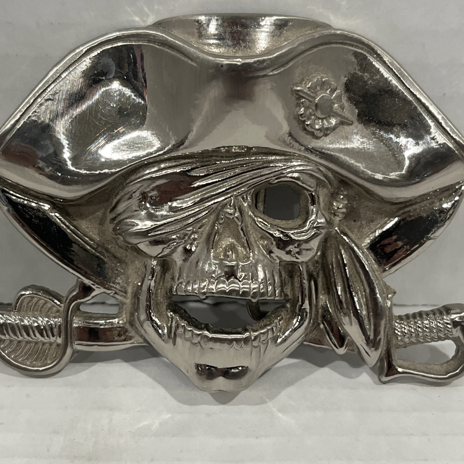 Pirate Jolly Roger Belt Buckle Solid Pewter Silver Tone Swashbuckler 4486 4&Prime;x3&Prime;
