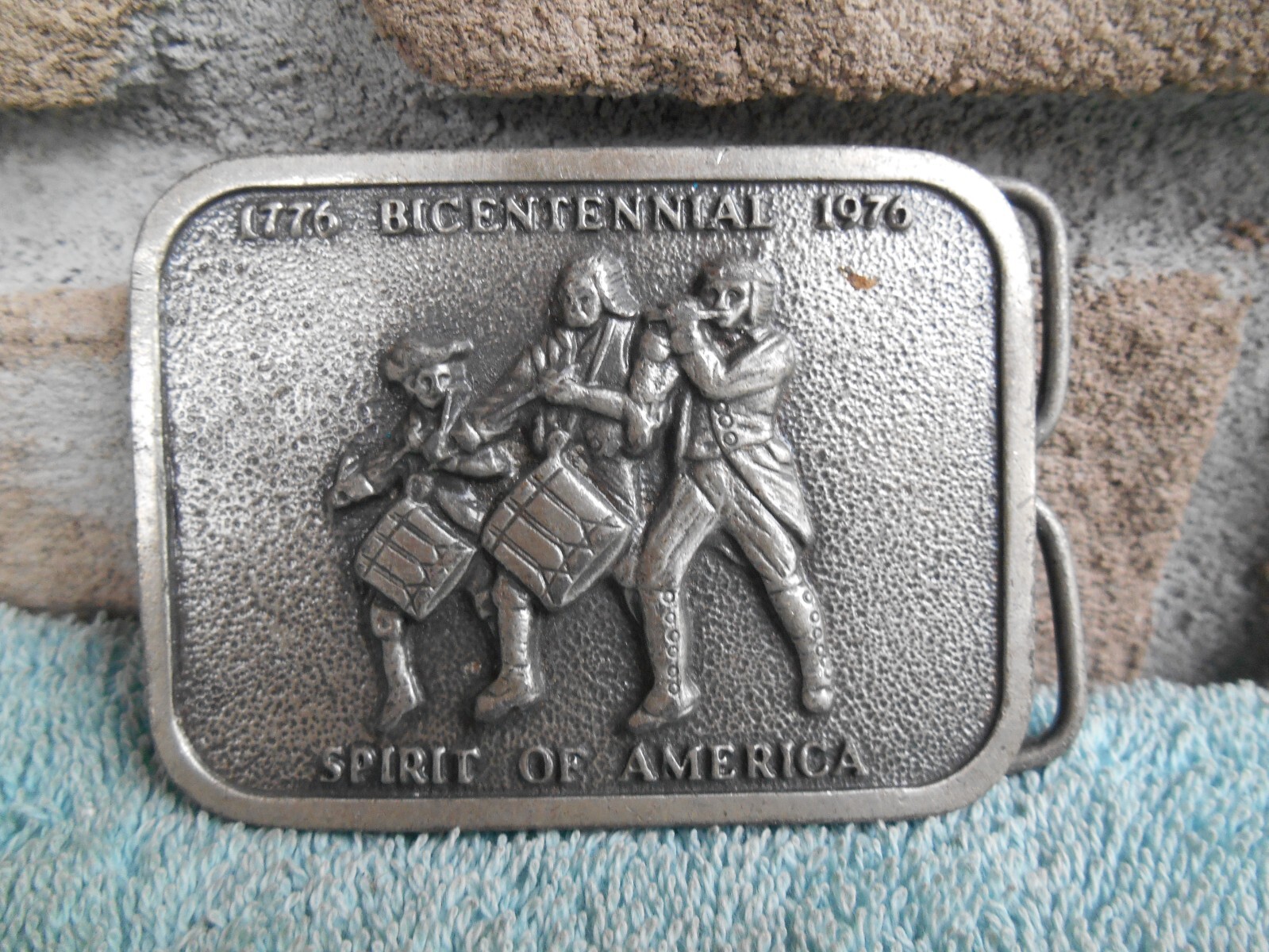 VINTAGE BICENTENNIAL 1776-1976 SPIRIT OF AMERICA METAL BELT BUCKLE