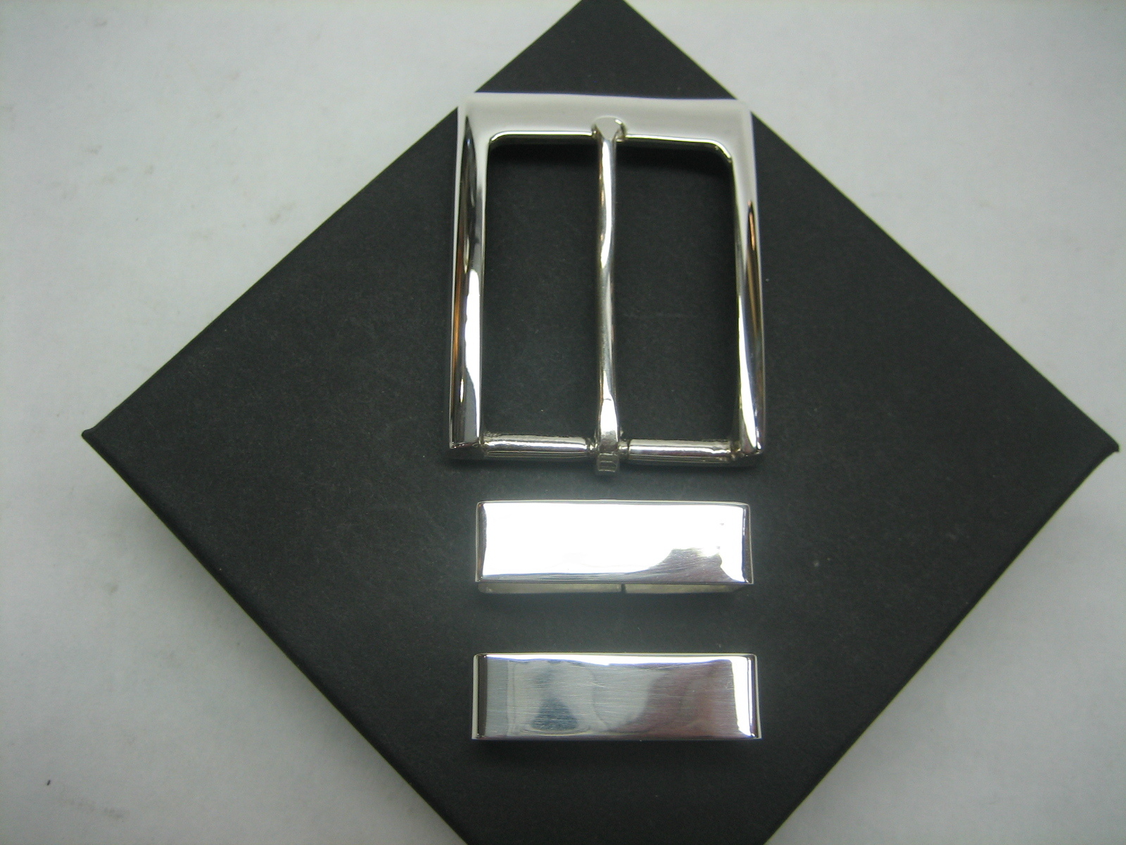 Sterling silver 925 three piece buckle set and Genuine Lizard 30 mm belt U.S.A..