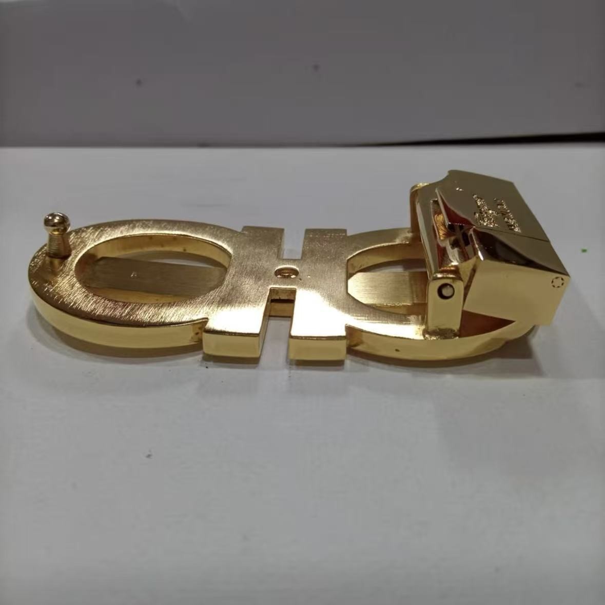 Ferragamo Men&rsquo;s Gold Double Gancini Copper Belt Buckle fits 3.4cm wide Belts