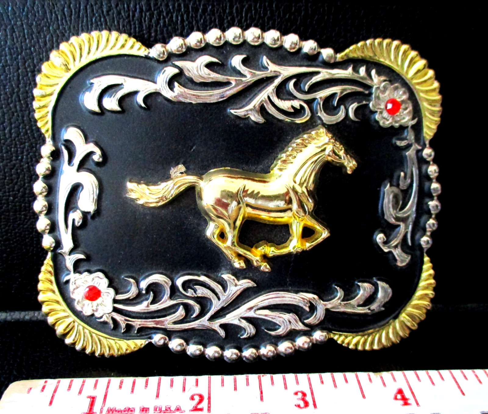 Horse Silver & Gold Colored Western Style Belt Buckle Large 4.5&Prime; Collectible