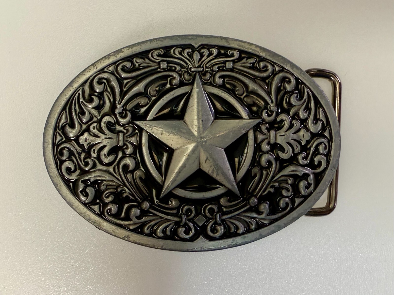 Centered Lone Star Fleur De Lis Design Swirl Silver & Balck Color Belt Buckle