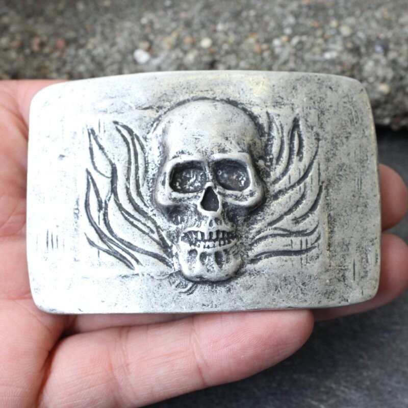 Belt Buckle Skull, Skull on Fire, Dark Silver