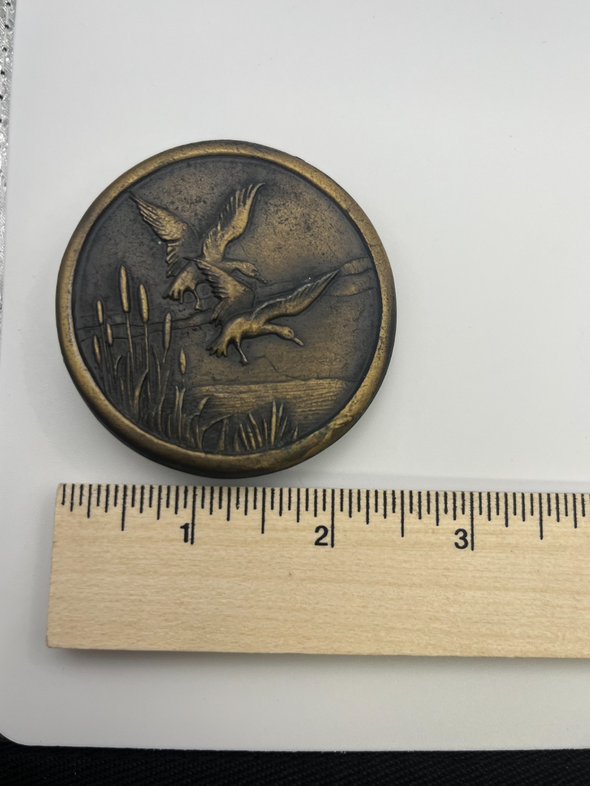 Vintage Indiana Metal Craft 1976 B97 Ducks / Geese over Pond Brass Belt Buckle