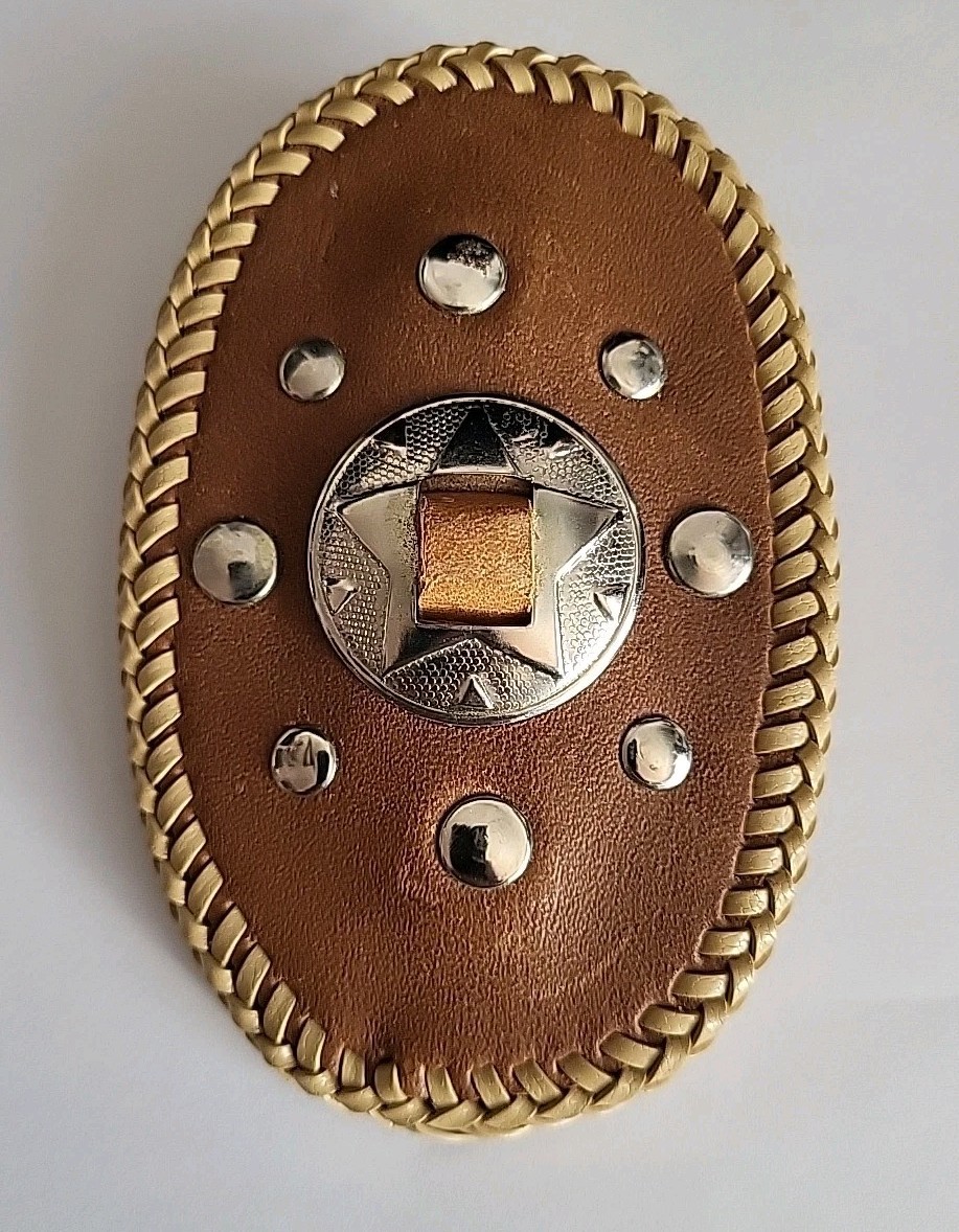 Western-style leather belt buckle