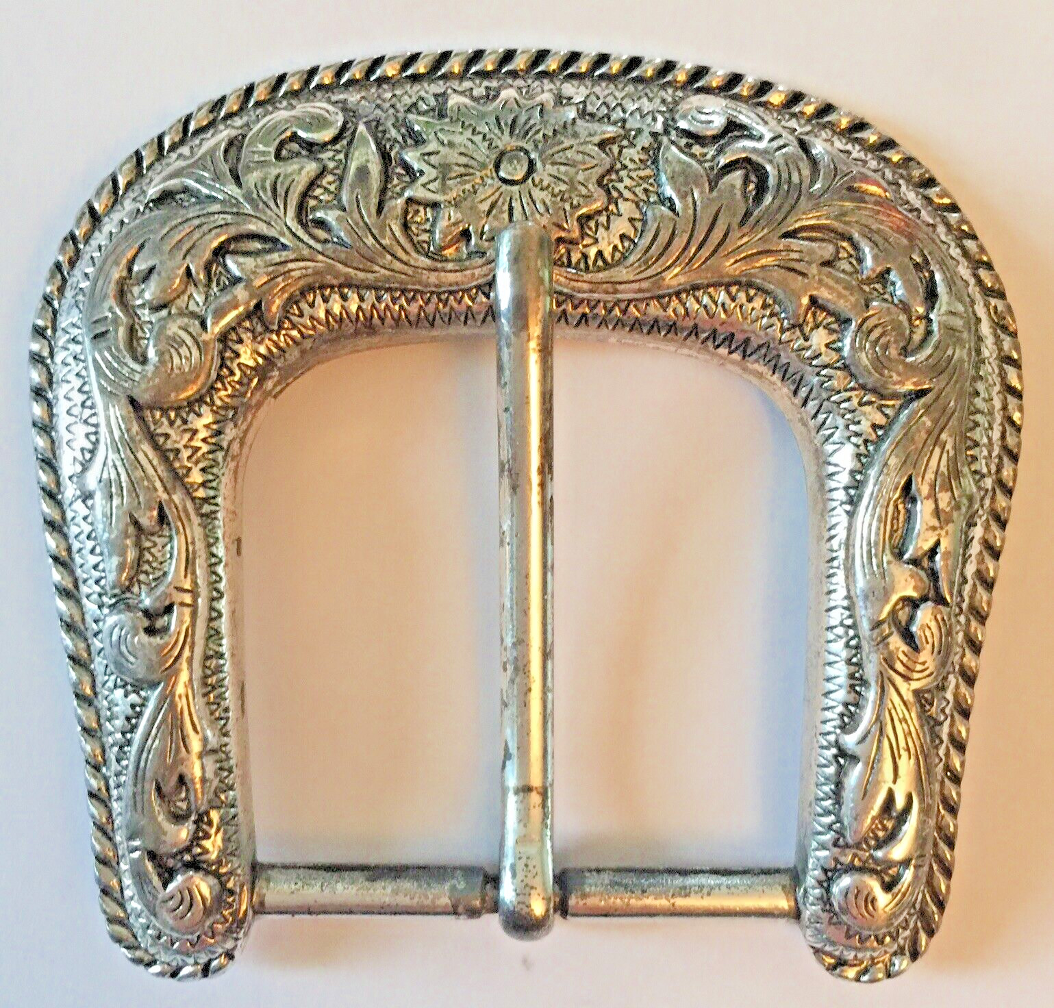 Antique Worn Western Floral Engraved Antique Belt Buckle 1 1/2&Prime;