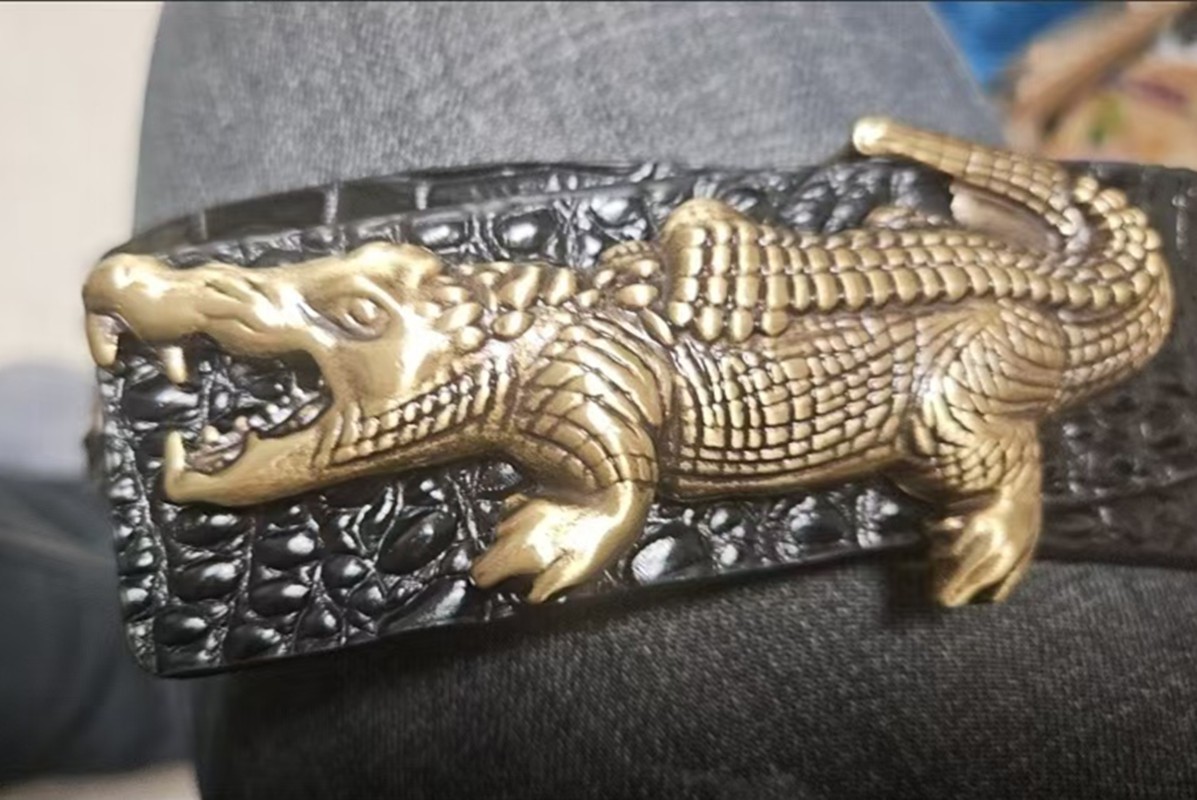 Men&rsquo;s Youth Fashion Belt Buckle Crocodile Brass Inner Smooth Buckle Belt Head