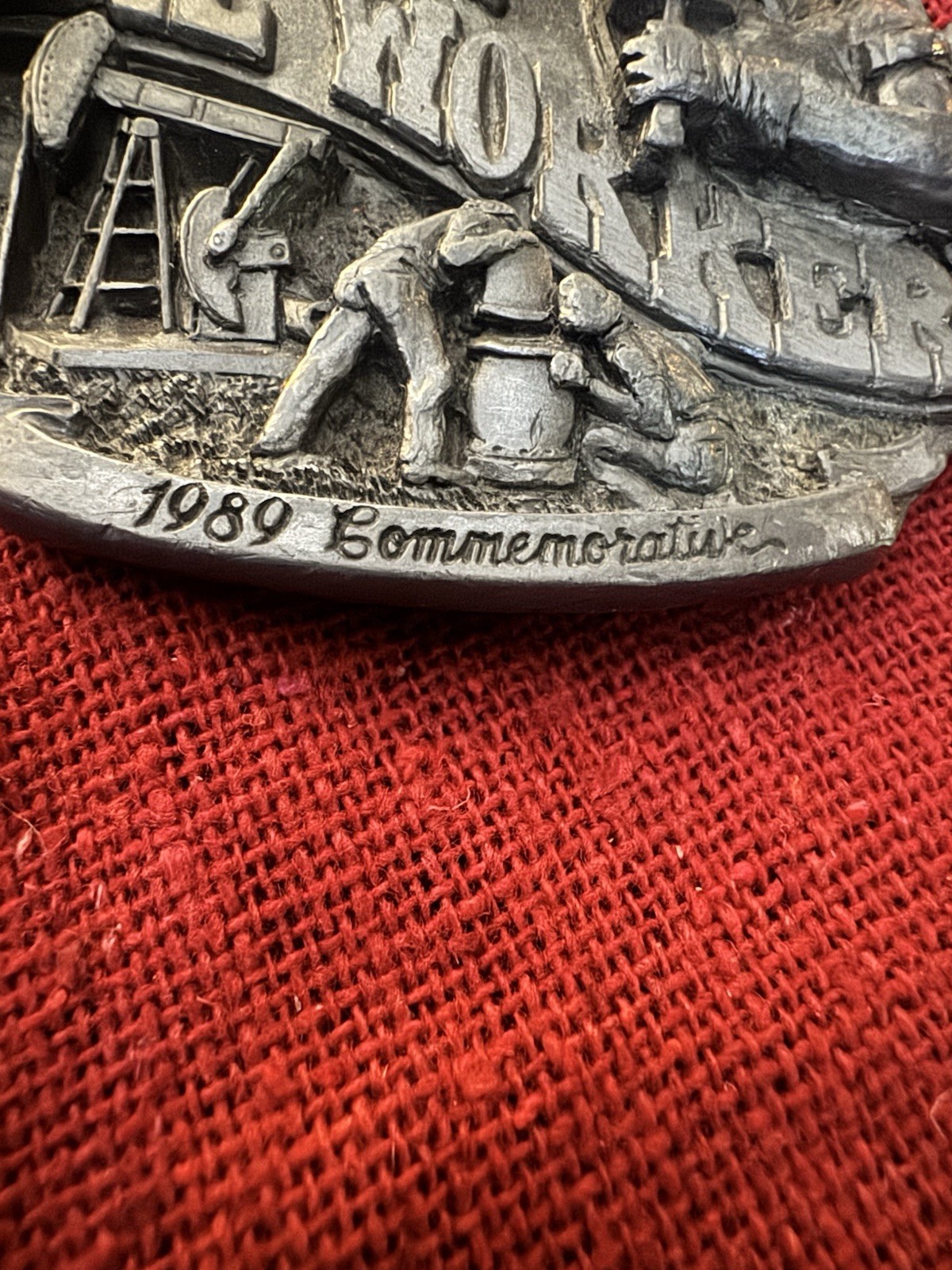 Arroyo Grande Buckle Co. American Oil Worker Belt Buckle 1989 LE 310/5000