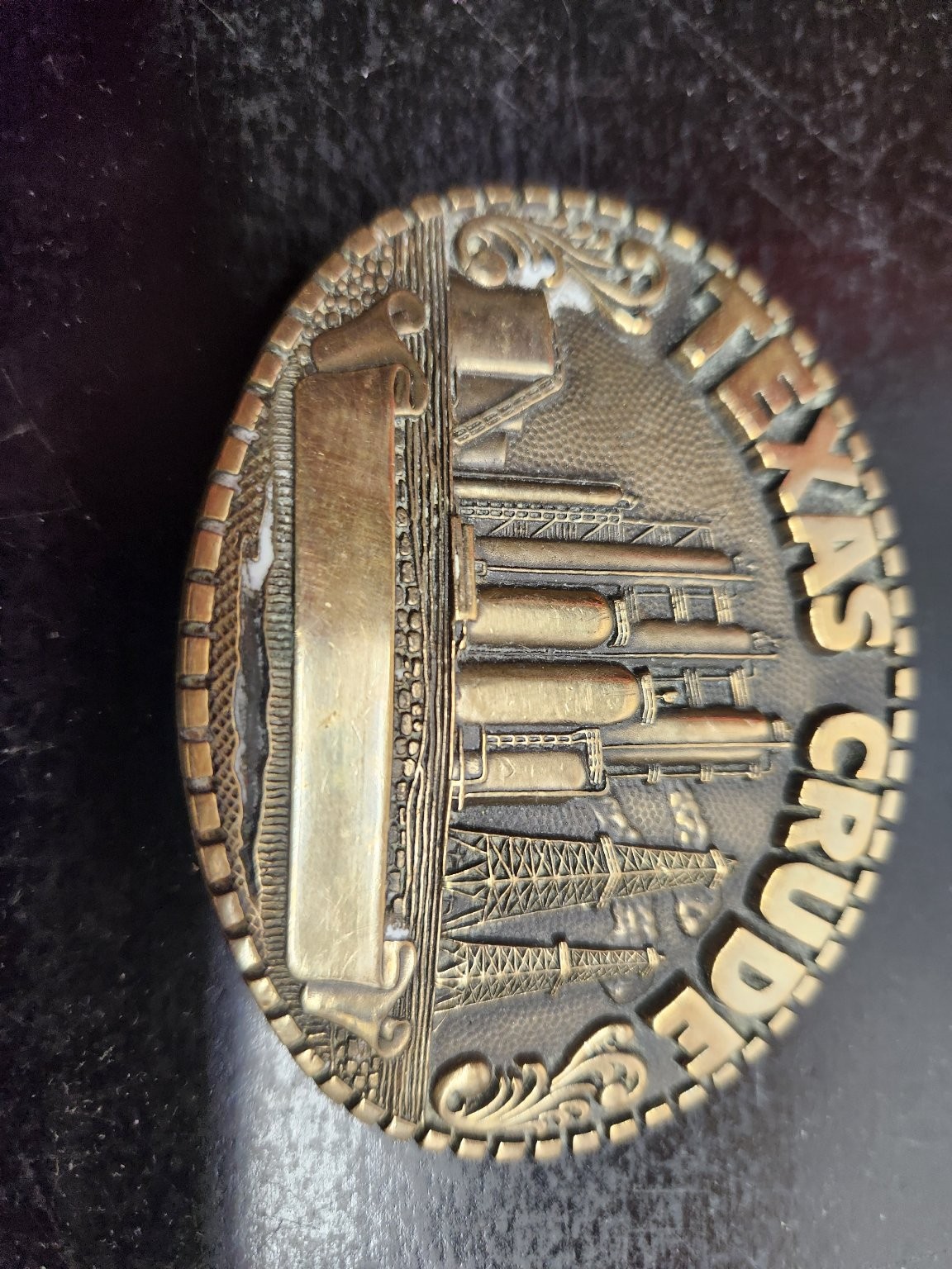 AWARD DESIGN MEDALS TEXAS CRUDE Belt Buckle Solid Brass Western Oilfield