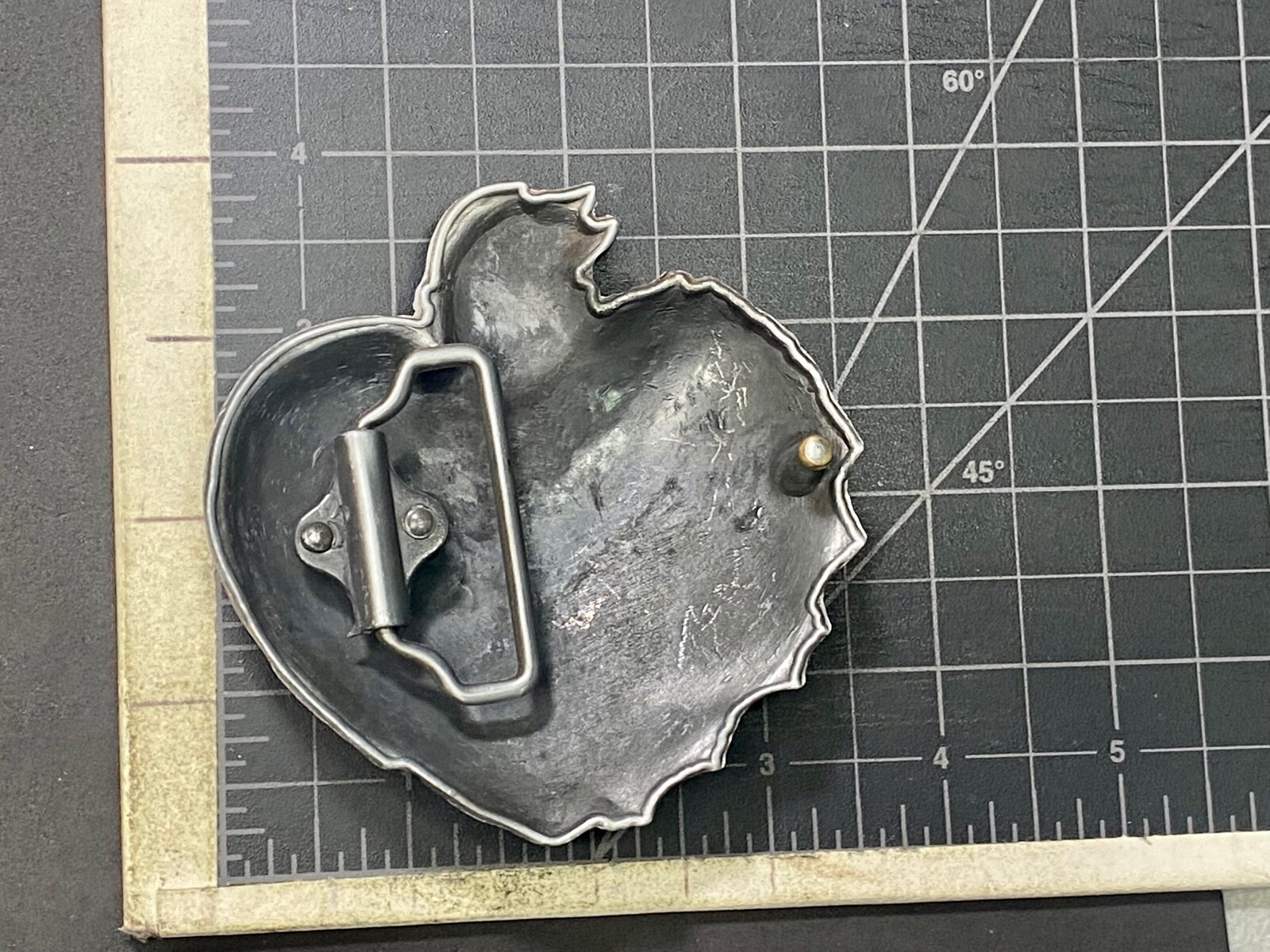 True Love – Figural Beating Heart Red & Grey Barbed Wire Belt Buckle